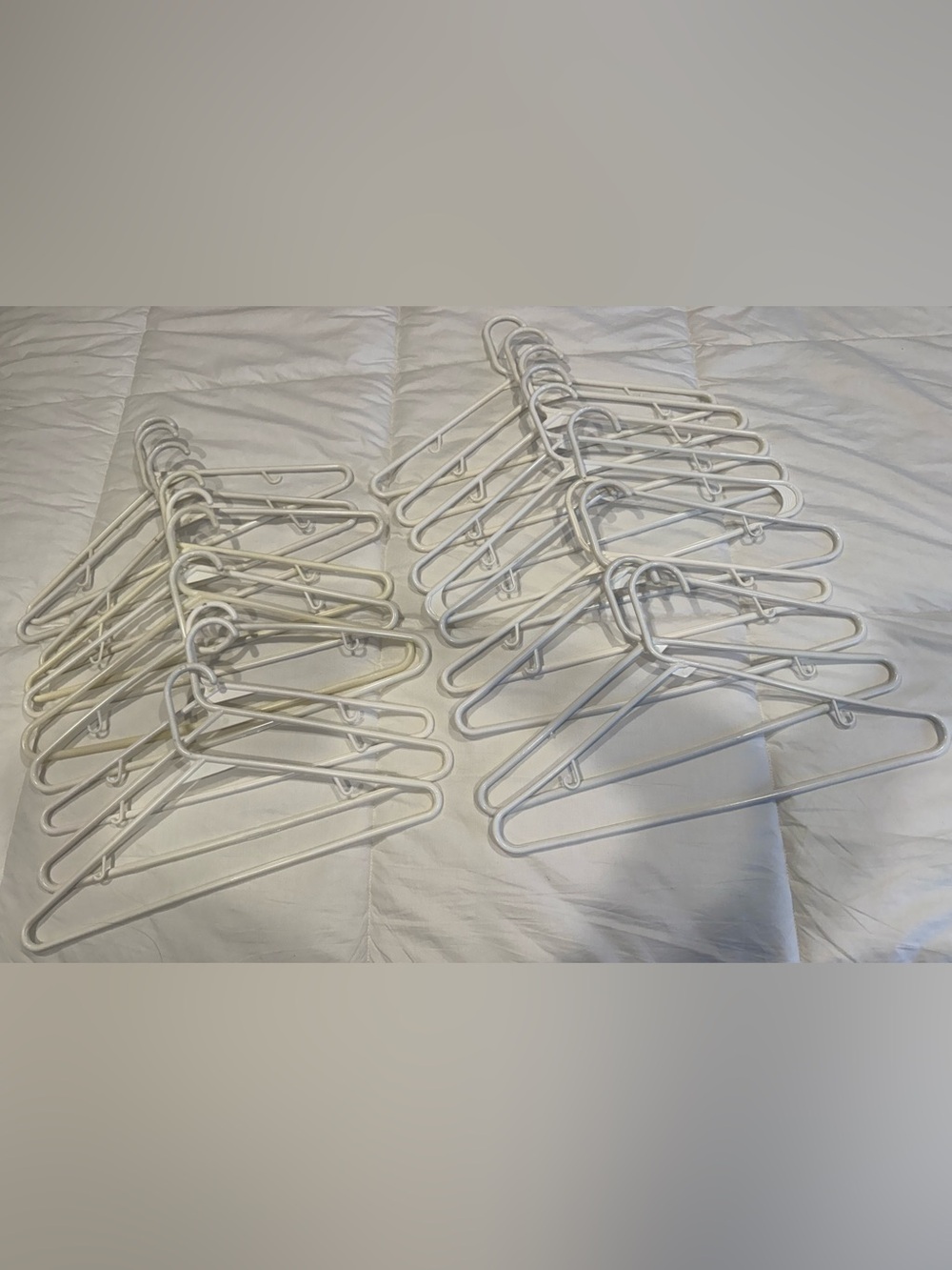 Bundle of 20 Hangers
